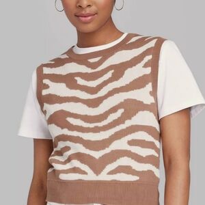 New With Tag Wild Fable Women’s Animal Print Sweater Vest sz.XL